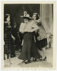 2a850 STRIKE UP THE BAND candid 8x10 still 1940 Judy Garland preparing for her musical number!