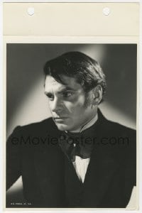 2a986 WUTHERING HEIGHTS 8x12 key book still 1939 best close up of Laurence Olivier as Heathcliff!