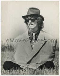 2a337 GEORGE HARRISON English 8x10.25 news photo 1967 in lotus position not meditating in a field!