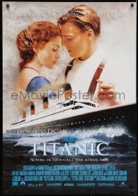 2b584 TITANIC 27x39 French commercial poster 1997 DiCaprio & Kate Winslet over ship, Sonis!