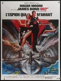 2f916 SPY WHO LOVED ME French 1p R1984 art of Roger Moore as James Bond & Barbara Bach by Bob Peak!