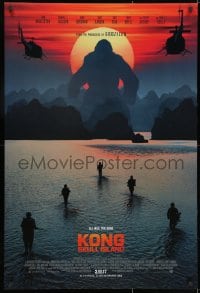 2g516 KONG: SKULL ISLAND int'l advance DS 1sh 2017 Jackson, Hiddleston, huge ape and soldiers!