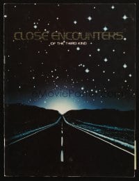2s945 CLOSE ENCOUNTERS OF THE THIRD KIND souvenir program book 1977 Steven Spielberg sci-fi classic!