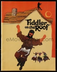 2s950 FIDDLER ON THE ROOF souvenir program book 1971 cool different artwork of Topol & cast!