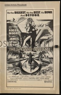 2s780 SPY WHO LOVED ME pressbook 1977 art of Roger Moore as James Bond 007 by Bob Peak