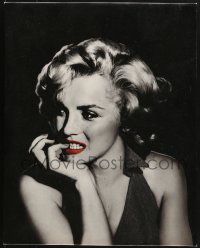2z053 MARILYN MONROE 15x19 art print 2006 classic sexy pose seated smiling with hand on chin!