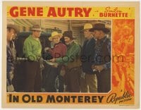 3b478 IN OLD MONTEREY LC 1939 Gene Autry, Gabby Hayes, Frank Ellis & men standing by cool car!