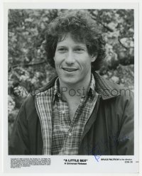 3d455 BRUCE PALTROW signed candid 8x10 still 1982 c/u of the director on the set of A Little Sex!
