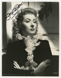 3d511 GREER GARSON signed 7.5x9.75 TV still R1960s great MGM studio portrait of the leading lady!