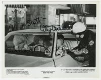 3d580 LILY TOMLIN signed 8x10 still 1980 in car with Jane Fonda & Dolly Parton in Nine To Five!