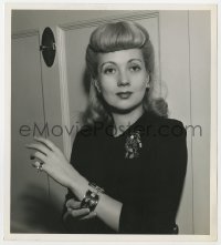 3h102 ANN SOTHERN deluxe 8x9 still 1942 wearing the newest iron jewelry she designed herself!