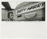 3h245 DIRTY HARRY candid 8x10 still 1971 widescreen image of Clint Eastwood by Panavision camera!