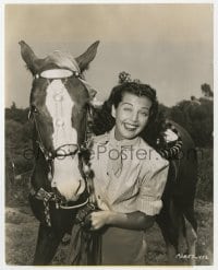 3h338 GAIL RUSSELL 7.25x9.25 still 1948 spending spare time with horse, Night Has a Thousand Eyes!
