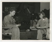 3h381 GRAND CENTRAL MURDER candid deluxe 8x10 still 1942 Virginia Grey & sister playing gin rummy!