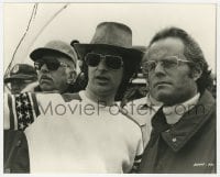 3h458 JAWS candid 8x10 still 1975 director Steven Speilberg confers w/ producers Zanuck and Brown!