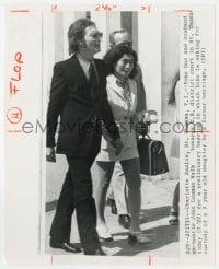 3h482 JOHN LENNON/YOKO ONO 8x10 news photo 1971 ex-Beatle & wife in St. Thomas, Virgin Islands!