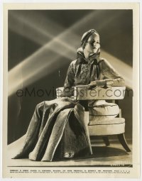 3h577 LYNNE CARVER 8x10.25 still 1935 seated portrait of the pretty actress in cool deco chair!