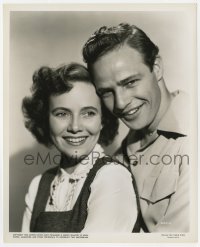 3h623 MEN 8.25x10 still 1950 smiling portrait of Teresa Wright & Marlon Brando in his first movie!