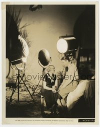 3h814 SHE MADE HER BED candid 8x10.25 still 1934 Richard Arlen & Sally Eilers by giant kleig lights!