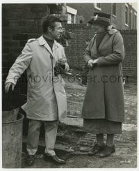3h948 WHISPERERS candid 8x10 still 1967 director Bryan Forbes goes over a scene with Edith Evans!