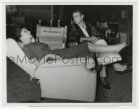 3h971 WOMAN OF STRAW candid 7x9 news photo 1964 Gina Lollobrigida in custom chair by Sean Connery!