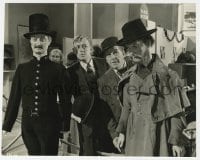 3h536 LAVENDER HILL MOB English 7.5x9.5 still 1951 Alec Guinness & Stanley Holloway in wax exhibit!
