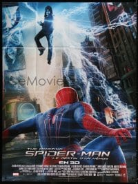 3w460 AMAZING SPIDER-MAN 2 French 1p 2014 art of Spidey fighting Electro high above the city!
