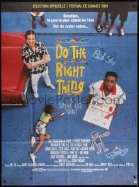 3w596 DO THE RIGHT THING French 1p 1989 Spike Lee, Danny Aiello, girl writing with sidewalk chalk!