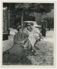 4d132 ANNA LUCASTA candid 8.25x10 still 1949 Paulette Goddard & director between scenes by Lippman!
