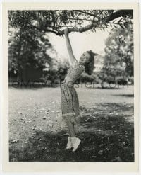 4d451 HARMON OF MICHIGAN candid 8.25x10 still 1941 sexy Anita Louise w/bare midriff by M.B. Paul!