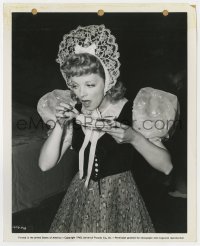 4d472 HIRED WIFE candid 8x10 still 1940 Virginia Bruce in costume eating cake between scenes!