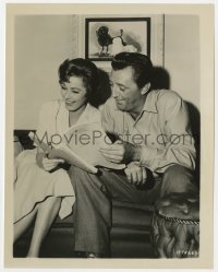 4d480 HOME FROM THE HILL candid 8x10.25 still 1960 Robert Mitchum & Eleanor Parker laugh at script!