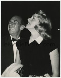 4d558 JOSE FERRER/ROSEMARY CLOONEY  7.25x9.5 news photo 1950s husband & wife at a social event!