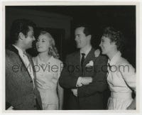 4d701 MY SISTER EILEEN candid 8.25x10 still 1955 Leigh & Garrett visited by husbands Curtis & Parks!