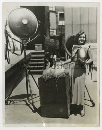 4d702 NANCY CARROLL  7x9 news photo 1933 w/ pet goose & golden egg on the set of Child of Manhattan!