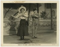 4d892 STRIKE UP THE BAND  8x10.25 still 1940 great image of Judy Garland & Mickey Rooney performing!