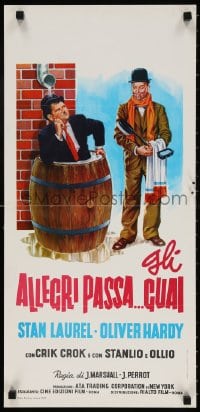 4f882 GLI ALLEGRI PASSA...GUAI Italian locandina 1967 different art of Stan Laurel & Oliver Hardy!