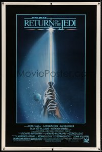 4j026 RETURN OF THE JEDI 40x60 1983 George Lucas classic, Reamer art of hands holding lightsaber!