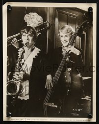4m990 SOME LIKE IT HOT 2 8x10 stills 1959 both great images with Curtis & Lemmon in drag!