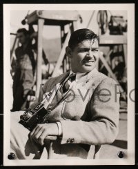 4m995 TEST PILOT 2 deluxe 8x10 stills 1938 great images of pilot Clark Gable, one candid on set!