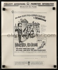 4s813 MUNSTER GO HOME pressbook 1966 Fred Gwynne, Yvonne De Carlo, Al Lewis, Butch Patrick, Watson!