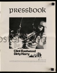 4s645 DIRTY HARRY pressbook 1971 great c/u of Clint Eastwood pointing gun, Don Siegel crime classic