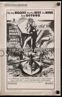 4s928 SPY WHO LOVED ME pressbook 1977 Bob Peak art of Roger Moore as James Bond & Barbara Bach!