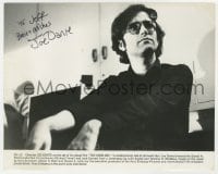 4x426 JOE DANTE signed 8x10.25 still 1981 candid c/u of the director on the set of The Howling!