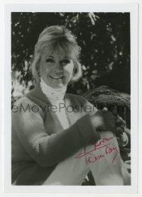 4x130 DORIS DAY signed 5x7 photo 1980s smiling portrait later in her career!