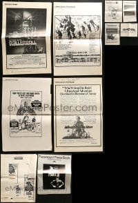 5a174 LOT OF 10 CUT PRESSBOOKS 1970s advertising a variety of different movies!