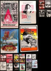 5a152 LOT OF 25 CUT SEXPLOITATION PRESSBOOKS 1960s-1970s sexy advertising with some nudity!