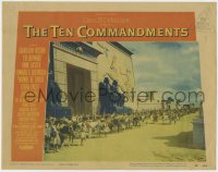 5b850 TEN COMMANDMENTS LC #8 1956 Cecil B. DeMille, massive number of extras by Egyptian temple!