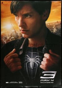5c203 SPIDER-MAN 3 DS bus stop 2007 Sam Raimi, Tobey Maguire revealing black costume!