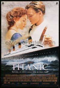 5t895 TITANIC style B revised int'l DS 1sh 1997 Leonardo DiCaprio & Winslet, James Cameron!